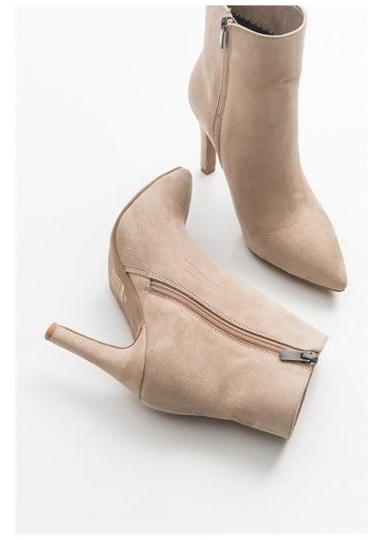 Kadın Clt Bej Süet Bootie fırsatları