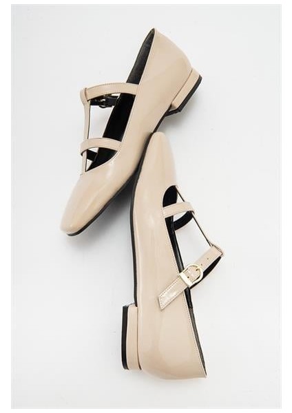 Kadın Fsta Bej Rugan Tokalı Babet modelleri