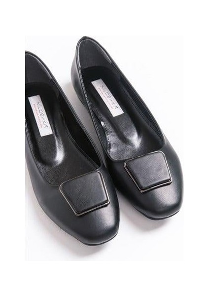 Kadın Lsbn Siyah Aksesuarlı Ayakkabı