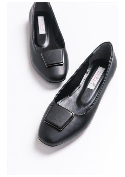 Kadın Lsbn Siyah Aksesuarlı Ayakkabı