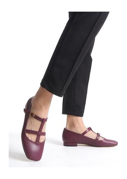Kadın Fsta Bordo Cilt Tokalı Babet modelleri
