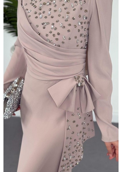 Lalissa Yandan Fiyonklu Taşlı Krep Abiye Vizon modelleri