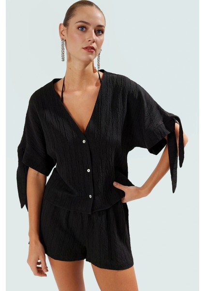 V Yaka Bağlamalı Kol Bluz Şort Takım Keten Karışımlı Dokuma Rahat ve Şık Zarifane Tasarım