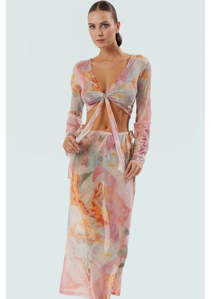 Soyut Desenli Plaj Takımı Rahat ve Şık Yaz Kombininiz Dayanıklı Malzeme Günlük Kullanım Için