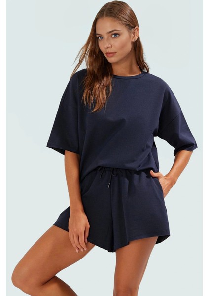 Rahat Kesim Örme Şortlu Takım Yaz Günleri Için Mükemmel Uyum ve Şık Kaliteli Işçilik fiyatları