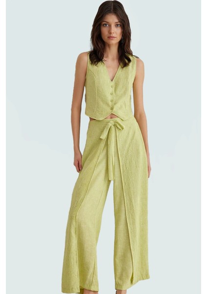 Dokuma Polyester Yazlık Takım Elbise Rahat Kesim Geniş Paça V Yaka Özel Tasarım Şık Görünüm