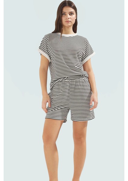 Rahat Örme Alt Üst Takım; Polyester Viskoz Elastan; Çizgili Desen; Kısa Boy Premium Kalite