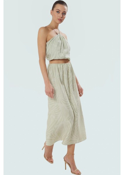 Viskon Dokuma Çiçekli Midi Etek Bluz Takım Rahat ve Şık Yaz Kombininiz Konforlu Kesim Modern Stil fiyatları