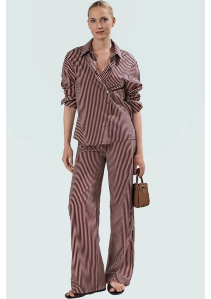 Rahat Viskoz Kumaşlı Çizgili Takım Elbise Günlük Kullanım Için Ideal Zarifane Tasarım