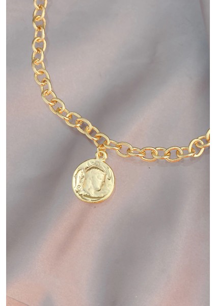 Gold Metal Zincirli Kadın Kolye - Şık Tasarım