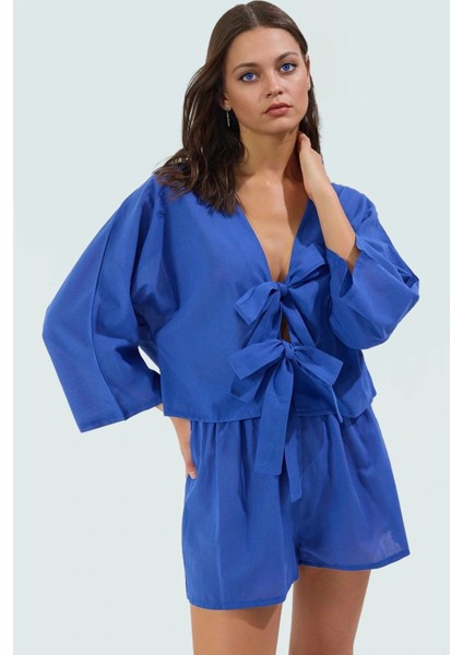 Rahat Pamuklu V Yaka Plaj Takımı Tropikal Desenli Şort ve Gömlek Trend Tasarım Şık