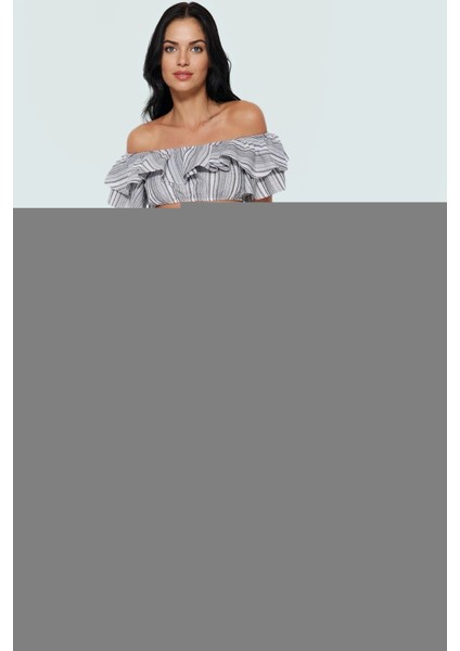 Rahat Kesim Çizgili Pamuklu Bluz Pantolon Takımı Yazın Şıklığı Konforlu Kullanım