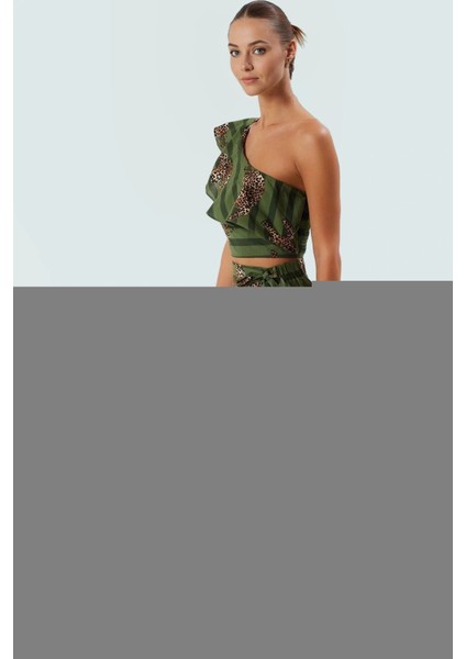 Pamuklu Leopar Desenli Yazlık Bluz Etek Takımı Şık ve Rahat Profesyonel Görünüm Uzun Ömürlü