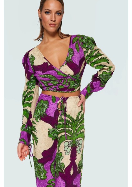 Yazlık Çok Tropikal Desenli Shally Dokuma Bluz Pantolon Takım Özenle Seçilmiş Seçkin Malzeme