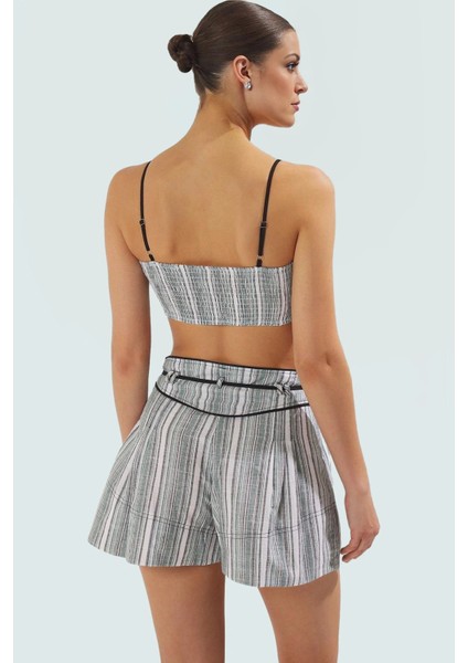 Rahat ve Şık Yazlık Plaj Takımı Pamuklu Bluz Şort Görünüm Modern Stil Kaliteli Işçilik modelleri