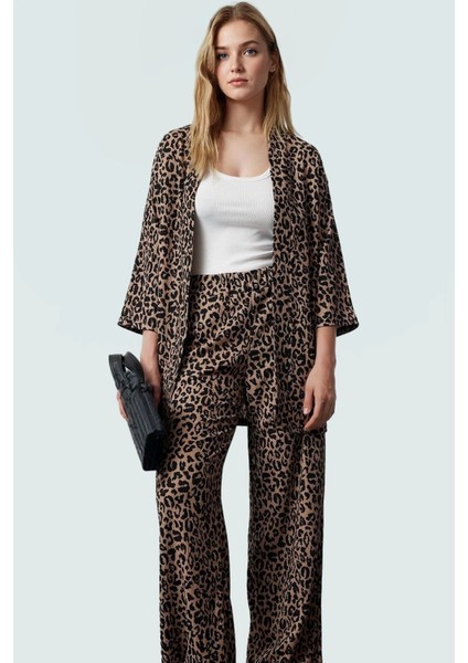 Şık Leopar Desenli Kimono Takım Nefes Alan Polyester Kumaş Görünüm Profesyonel fiyatları