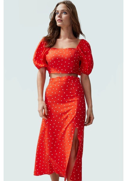 Viskoz Dokuma Puantiyeli Bluz Etek Takım Midi Boy Yırtmaçlı Uzun Ömürlü Dayanıklı Malzeme