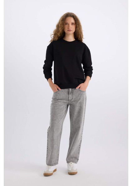 Oversize Geniş Kalıp Bisiklet Yaka Basic Düz Kalın Sweatshirt E3859AX24WN fiyatları