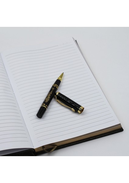 Kişiye Özel Besmele-i Şerif İşlemeli Lüks Ahşap Defter ve Metal Roller İmza Kalemi - Şık Kutulu Set fırsatları