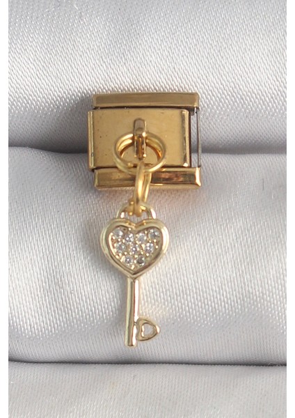 316L Çelik Gold Renk Sallantı Zirkon Taşlı Kalpli Anahtar Model Nomination Charm - Tarz Sahibi Seçim