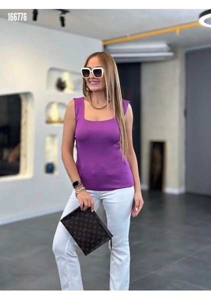 Kare Yaka Kalın Askılı Triko Bluz