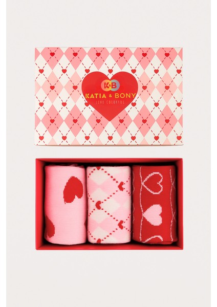 Kadın Kalpli 3'lü Kutulu Soket Çorap