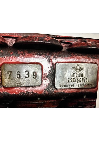 Nadir Raybank Tren Kumbara - 23,5 cm x 10 cm x 7 cm Ölçülerinde Metal Den modelleri