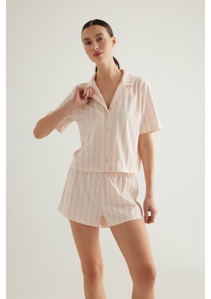 Kadın Pamuklu Kısa Kollu Gömlek Yaka Pijama Üstü
