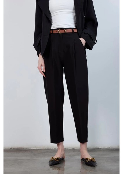 Yüksek Bel Kemerli Havuç Pantolon Siyah modelleri