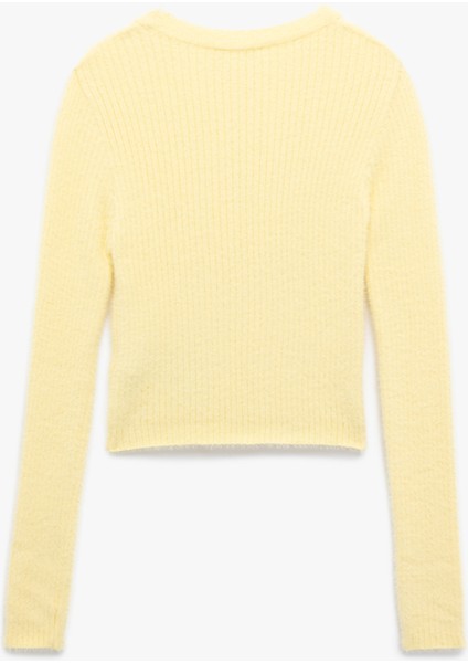 Uzun Kollu Bisiklet Yaka Slim Fit Dokulu Triko Crop Kazak fiyatları
