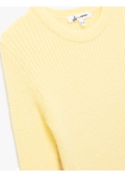 Uzun Kollu Bisiklet Yaka Slim Fit Dokulu Triko Crop Kazak modelleri