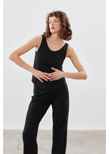 Kadın Pamuklu Kalın Askılı Atlet Pijama Üstü