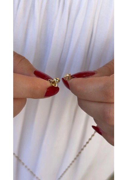 14 Ayar Altın Renkli Taşlı Kolye 841 fırsatları