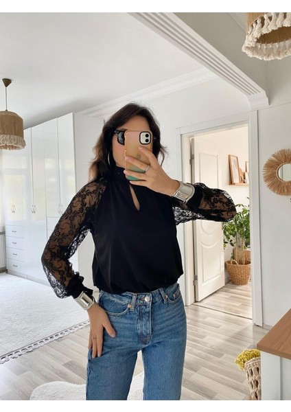Yeni Sezon Balıkçı Yaka Kolu Tüllü Dantel Detaylı Balon Kol Göğüs Dekolteli Cut Out Detaylı Bluz indirimleri