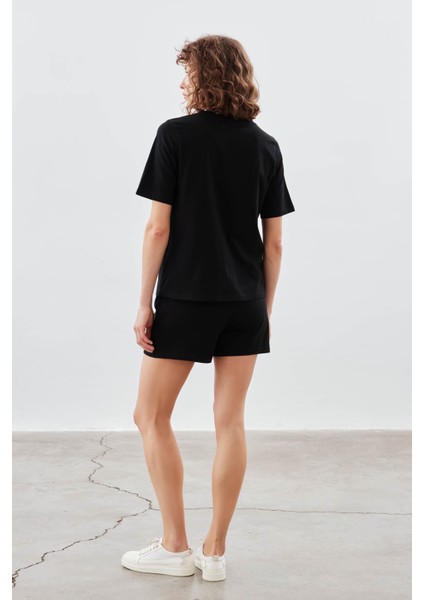 Kadın Pamuklu Kısa Kollu T-Shirt Şortlu Pijama Takımı