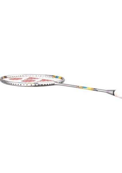 YY24 Nanoflare 700 Game Beyaz Badminton Raketi indirimleri