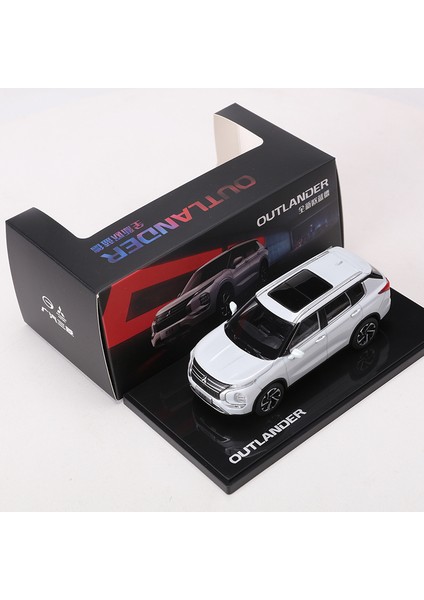 Satışta 1:43 Outlander Suv Siyah/beyaz Alaşım Model Araba (Yurt Dışından)