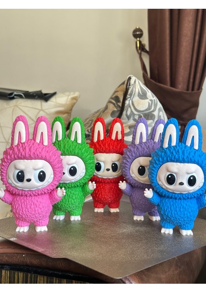 Labubu Pembe ve Gözleri Hareketli