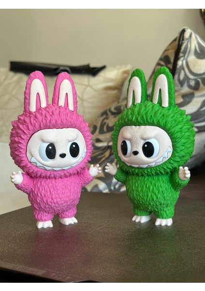 Labubu Pembe ve Gözleri Hareketli