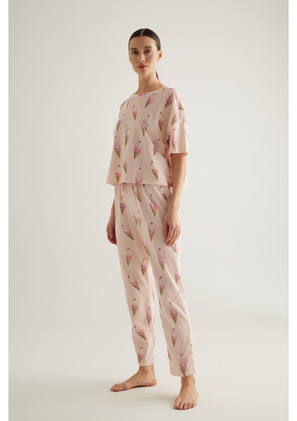 Kadın Pamuklu Kısa Kollu Uzun Pijama Takımı