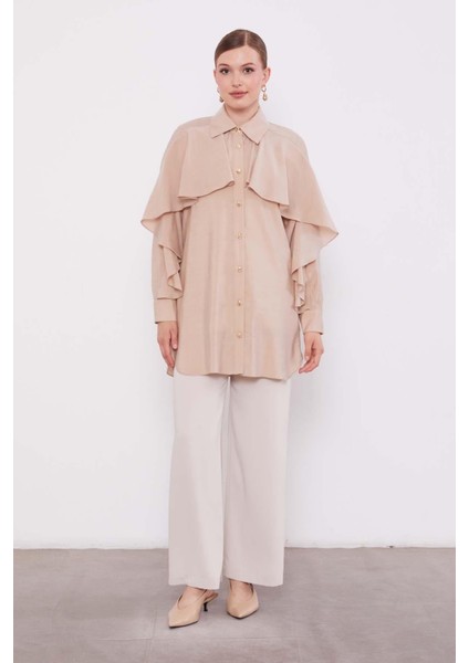 Bej Volan Detay Düğmeli Gömlek