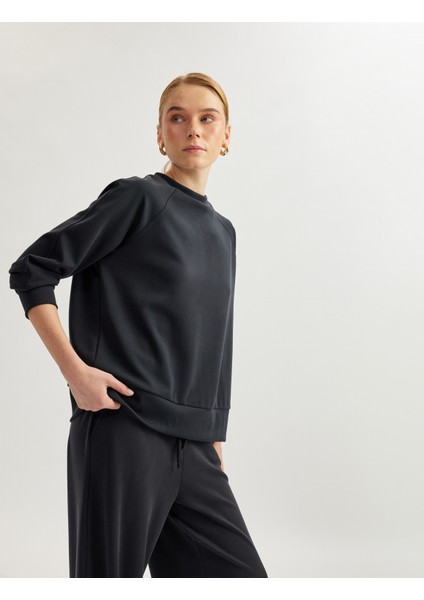 Yeni Sezon Modal Kumaş Rahat Kesim Uzun Kollu Bisiklet Yaka Kadın Basic Sweatshirt fiyatları