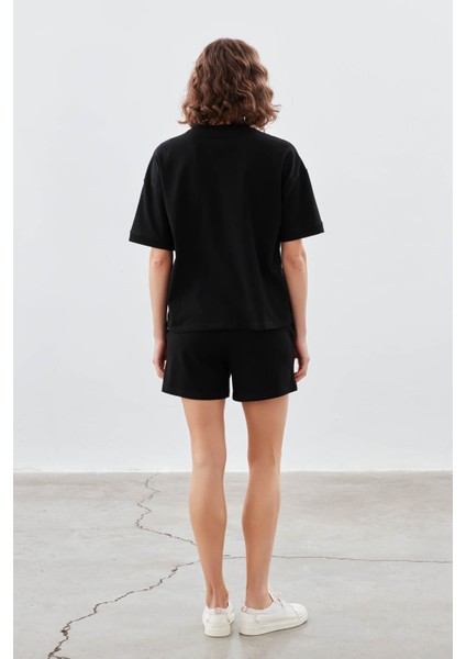 Kadın Pamuklu Pique Cepli Kısa Kol T-Shirt fırsatları