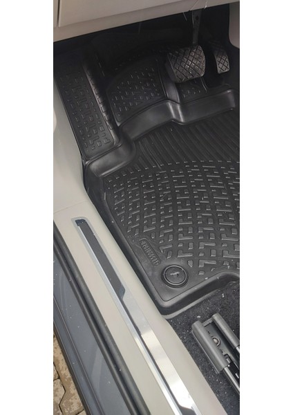 Volkswagen Tıguan 3D Siyah Havuzlu Paspas 2016 ve 2024