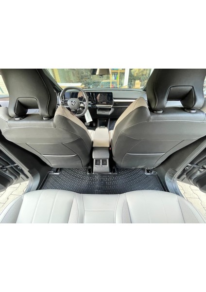 Renault Megane E-Tech 3D Siyah Havuzlu Paspas 2023 ve Sonrası