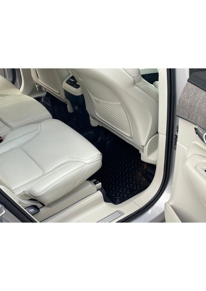 Volvo XC90 3D Siyah Havuzlu Paspas 2015 ve Sonrası