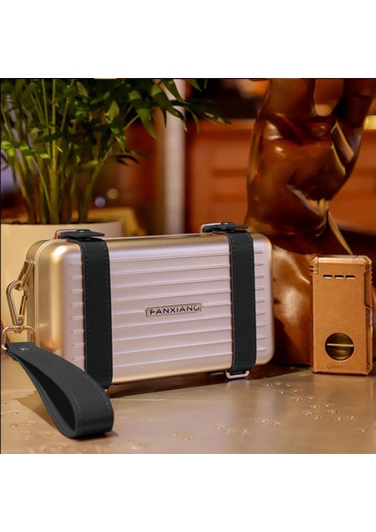 Guevara Aluminyum Sedir Mini Puro Kutusu Çantası Askılı Siyah 4lü modelleri