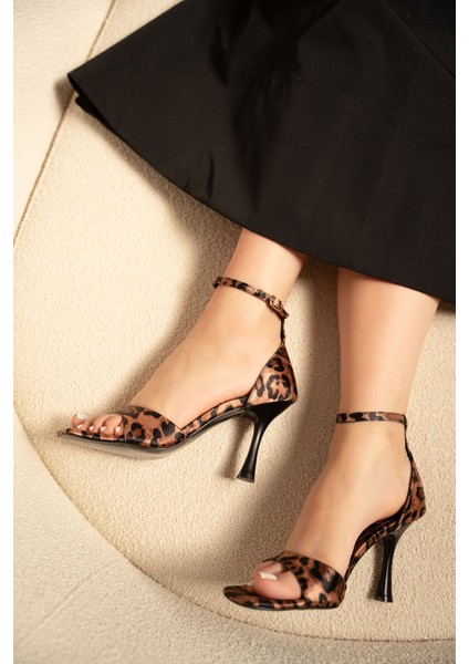 Henry Tek Bant Kadın Topuklu Ayakkabı