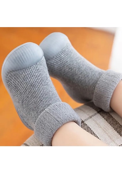 Kaydırmaz Patik Ev Okul Patik Çorap Terlik 24-25