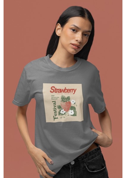 Zuno Kadın Comfort Fit Strawberry Baskılı T-Shirt